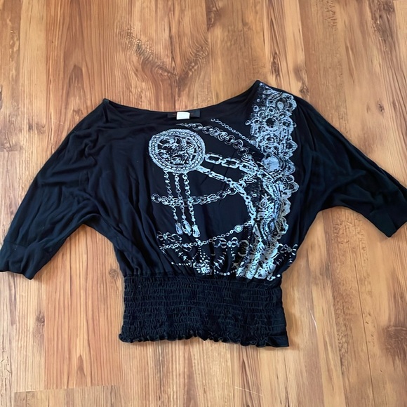 Black 3/4 Quarter Length Sleeve Flowy Cropped Top Small - Picture 1 of 5